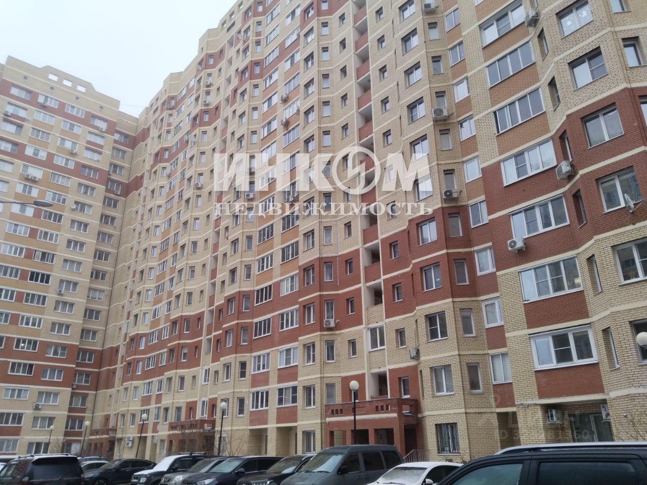 Продажа 2-комн квартиры на вторичном рынке Андреевка пгт, улица Староандреевская, 43к1