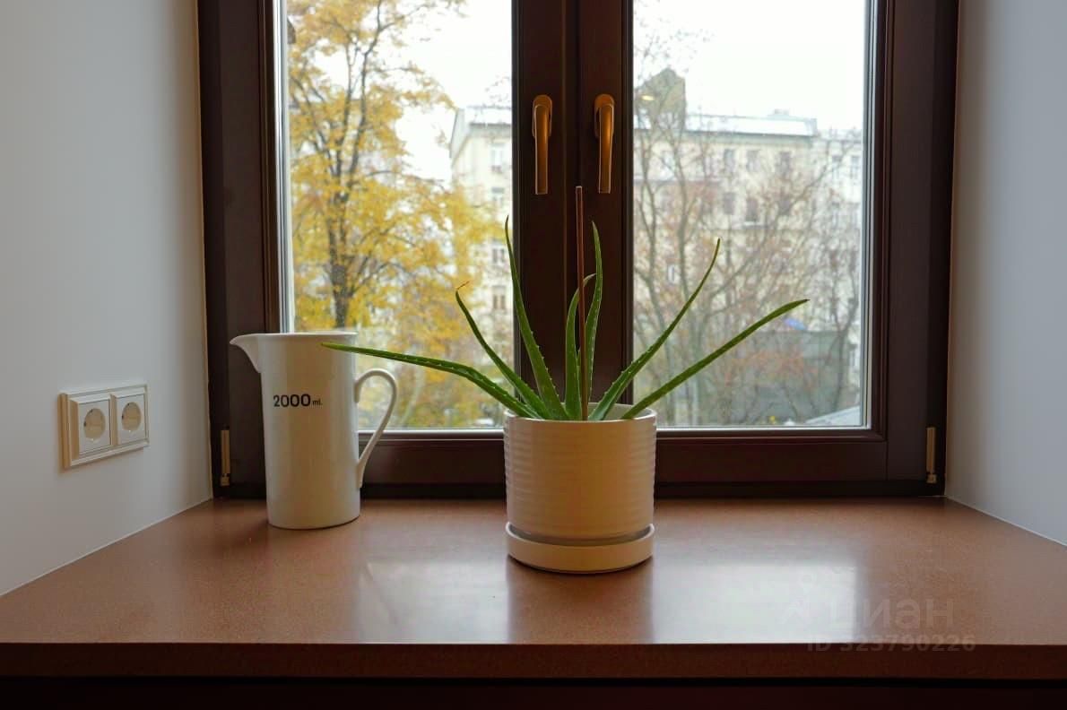 Аренда 2-комн квартиры на вторичном рынке Хлебный переулок, 9