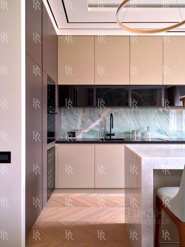 Продажа 3-комн квартиры на вторичном рынке улица Усачева, 13