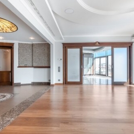 Продажа 7-комн квартиры на вторичном рынке улица Климашкина,  д. 17