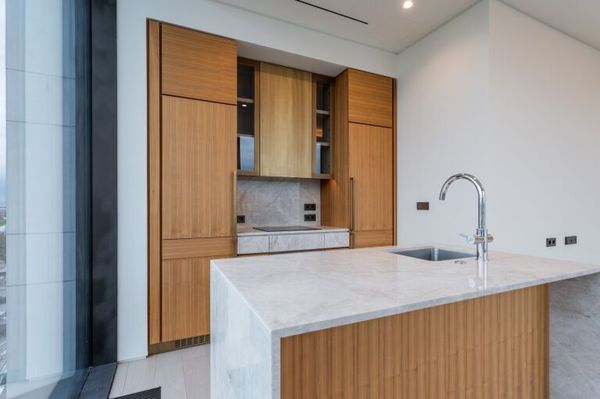 Продажа 1-комн элитного жилья Адмирала Лазарева наб,  д. 22