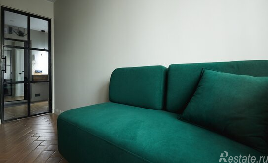 Продажа 1-комн квартиры на вторичном рынке Заречная улица,  д. 13 к1