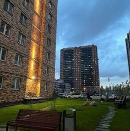 Продажа 3-комн квартиры на вторичном рынке Заречная улица,  д. 38 к2