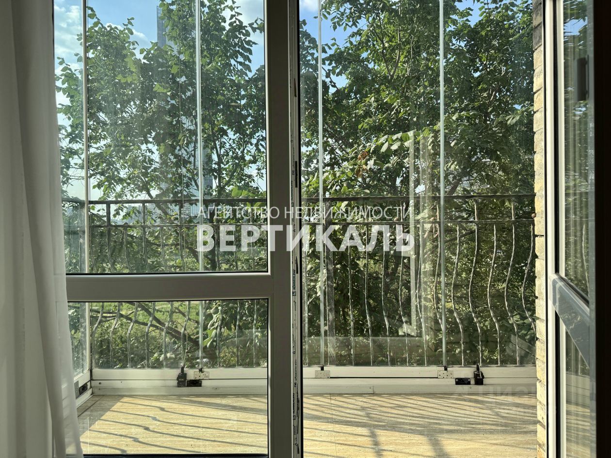 Аренда 3-комн квартиры на вторичном рынке Кутузовский проспект, 14