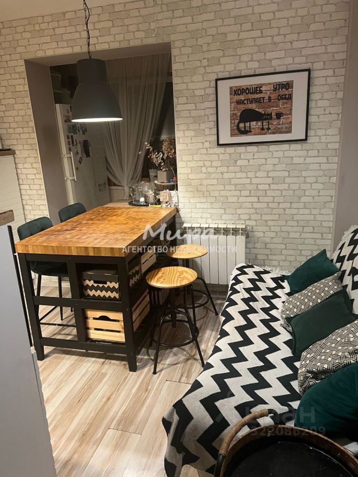 Продажа 3-комн квартиры на вторичном рынке улица Татьяны Макаровой, 3