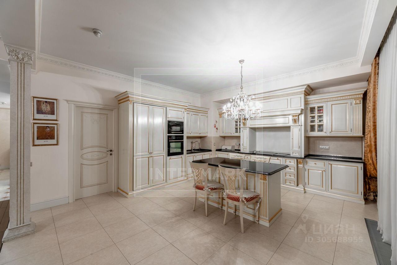 Продажа 6-комн квартиры на вторичном рынке улица Климашкина, 17С2