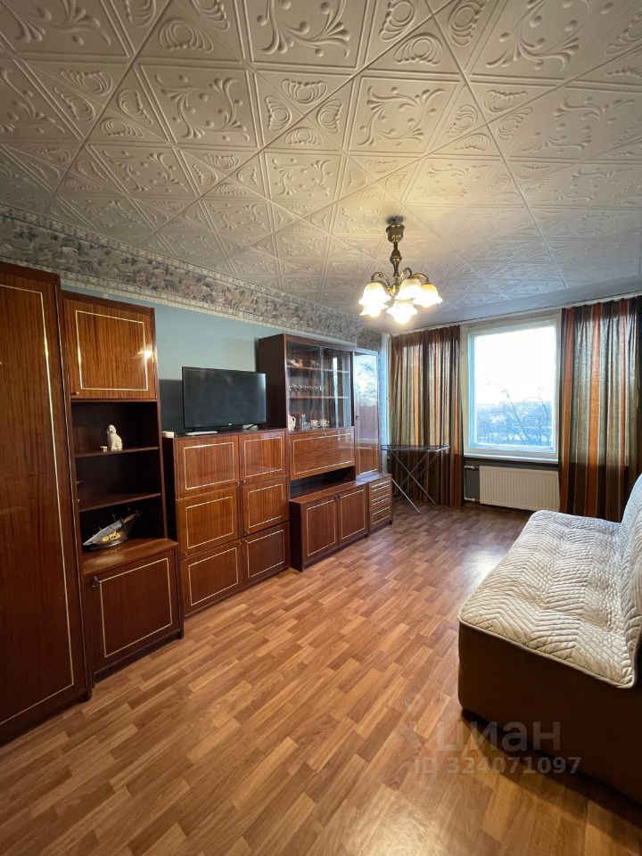 Продажа 2-комн квартиры на вторичном рынке улица Кораблестроителей, 23К1