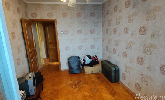 Продажа 3-комн квартиры на вторичном рынке Череповецкая улица,  д. 5/14