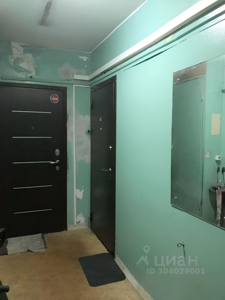 Продажа 2-комн квартиры на вторичном рынке Новоясеневский проспект, 12К1