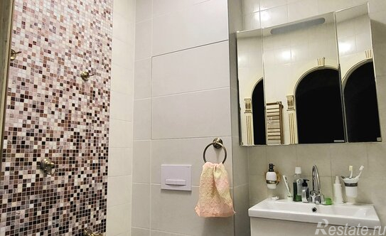 Продажа 2-комн квартиры на вторичном рынке Варшавская ул,  д. 23,  к. 2