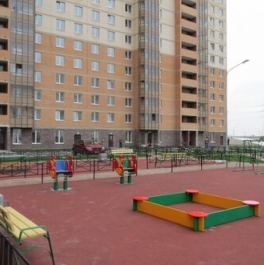 Продажа 3-комн квартиры на вторичном рынке Мебельная улица