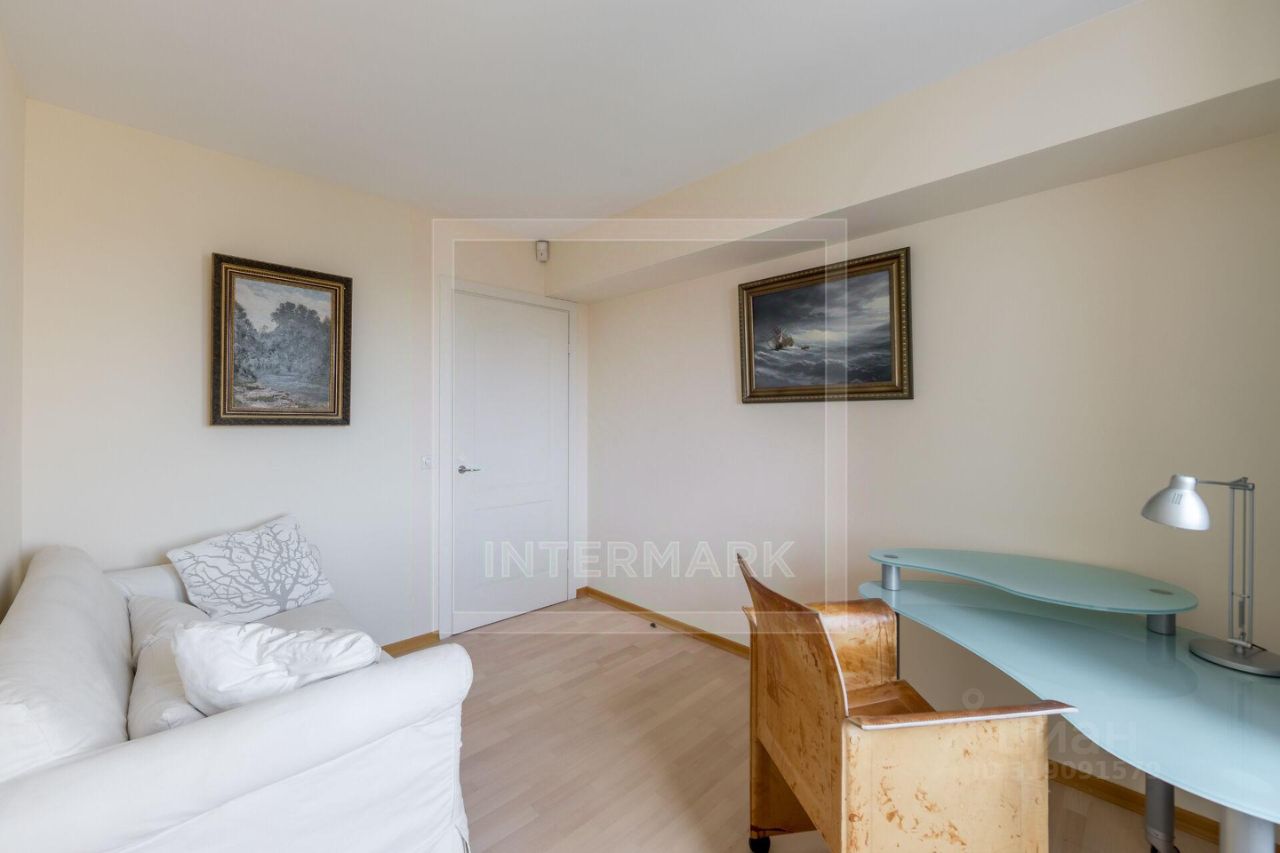 Аренда 3-комн квартиры на вторичном рынке Украинский бульвар, 5