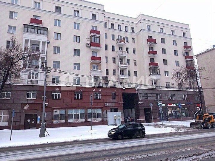 Продажа 4-комн квартиры на вторичном рынке Авиамоторная улица, 30