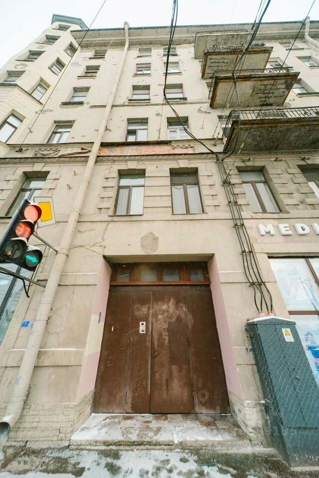 Продажа 3-комн квартиры на вторичном рынке проспект Малый Петроградской стороны, 1/3