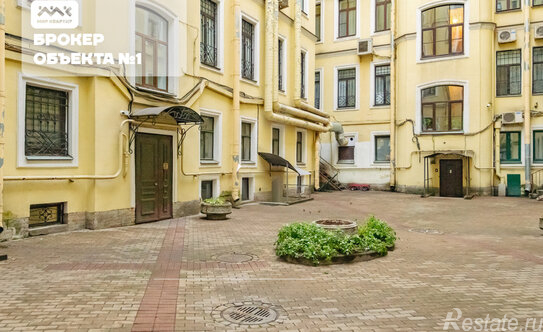 Продажа 2-комн квартиры на вторичном рынке Конюшенная М. ул,  д. 14