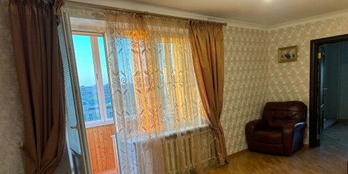 3-комн квартира Лазо улица,  д. 14,  к. 1