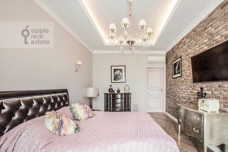 Продажа 3-комн квартиры на вторичном рынке улица Дмитрия Ульянова, 31
