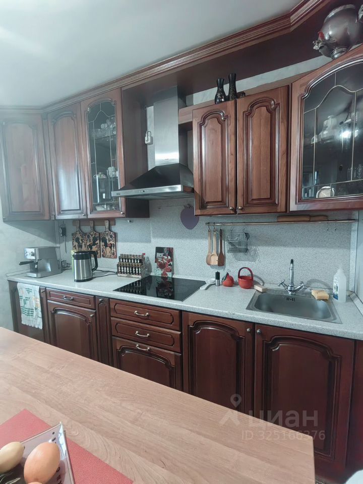 Продажа 3-комн квартиры на вторичном рынке Псковская улица, 9К2
