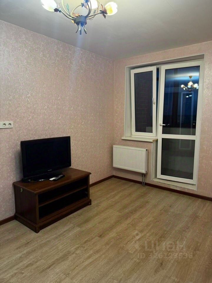 Продажа 2-комн квартиры на вторичном рынке д. Щемилово, улица Орлова,  д. 2