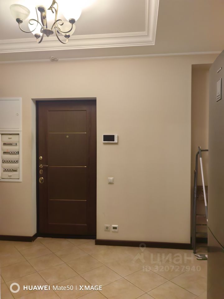 Продажа 3-комн квартиры на вторичном рынке Реутов, улица Октября, 42