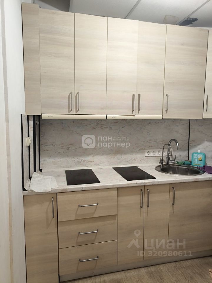 Продажа 6-комн квартиры на вторичном рынке Кронверкский проспект, 23