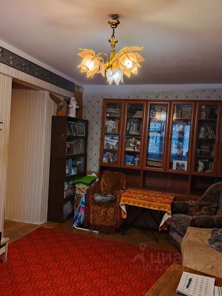 Продажа 3-комн квартиры на вторичном рынке улица Стасовой, 5