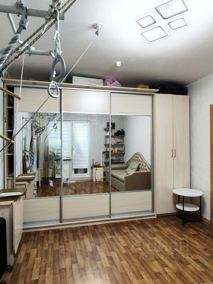 Продажа 1-комн квартиры на вторичном рынке пос. Бугры, улица Школьная, 6к3