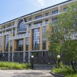 Продажа 3-комн квартиры на вторичном рынке Грибки, Адмиральская улица,  д. вл1