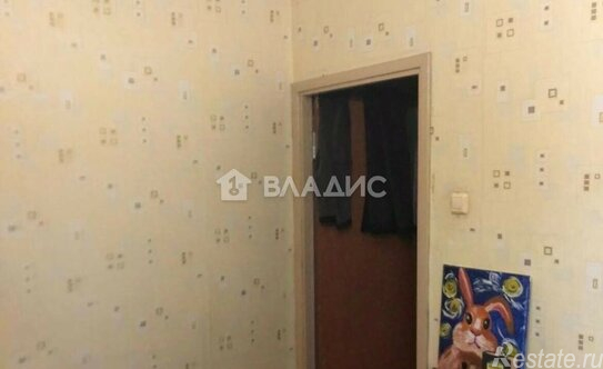 Продажа 3-комн квартиры на вторичном рынке улица Брусилова,  д. 15