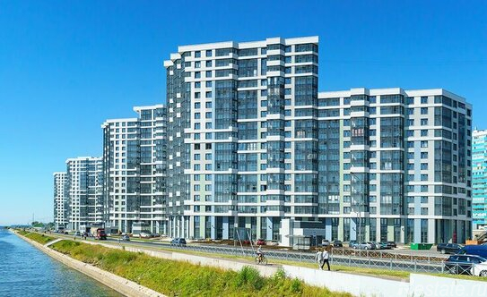 Продажа 3-комн квартиры на вторичном рынке Маршала Захарова ул,  д. 8