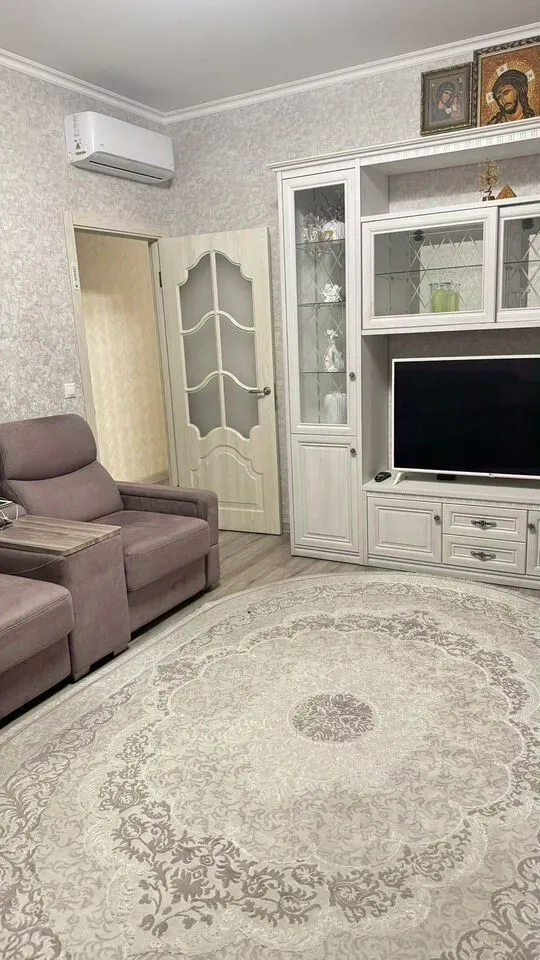 Продажа 2-комн квартиры на вторичном рынке Лазоревый проезд, 1Ак2