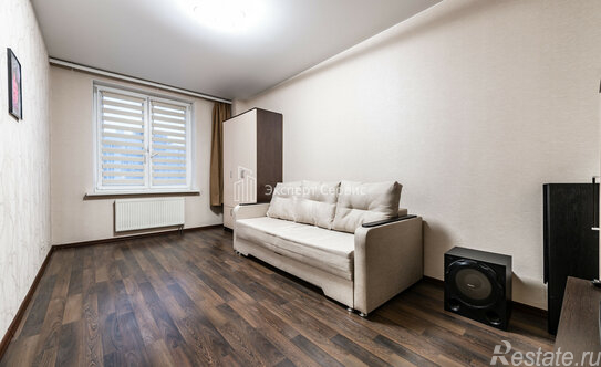 Продажа 1-комн квартиры на вторичном рынке Парашютная улица