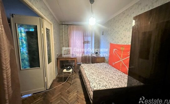 Продажа 2-комн квартиры на вторичном рынке улица Возрождения,  д. 23