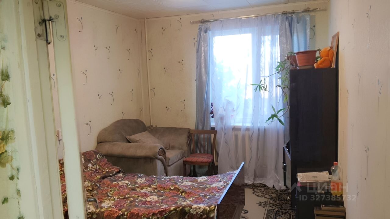 Продажа 3-комн квартиры на вторичном рынке пос. Житково, улица Центральная, 31