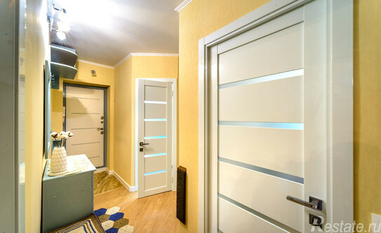 Продажа 2-комн квартиры на вторичном рынке Львовский, Садовая улица,  д. 1А