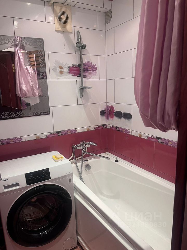 Продажа 3-комн квартиры на вторичном рынке Авиационная улица, 44