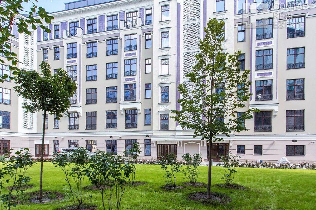 Продажа 4-комн квартиры на вторичном рынке Поварская улица, 8/1к1