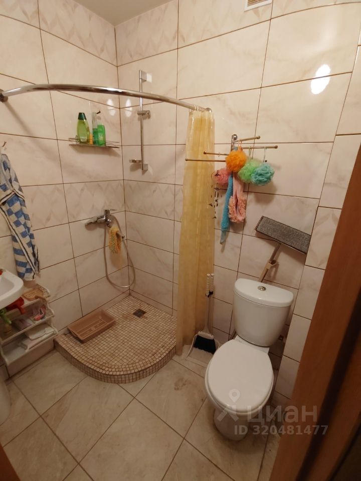 Продажа 2-комн квартиры на вторичном рынке улица Гладкова, 25