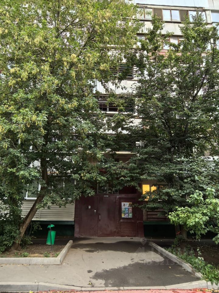 Продажа 2-комн квартиры на вторичном рынке Кронштадтский бульвар, 43К2