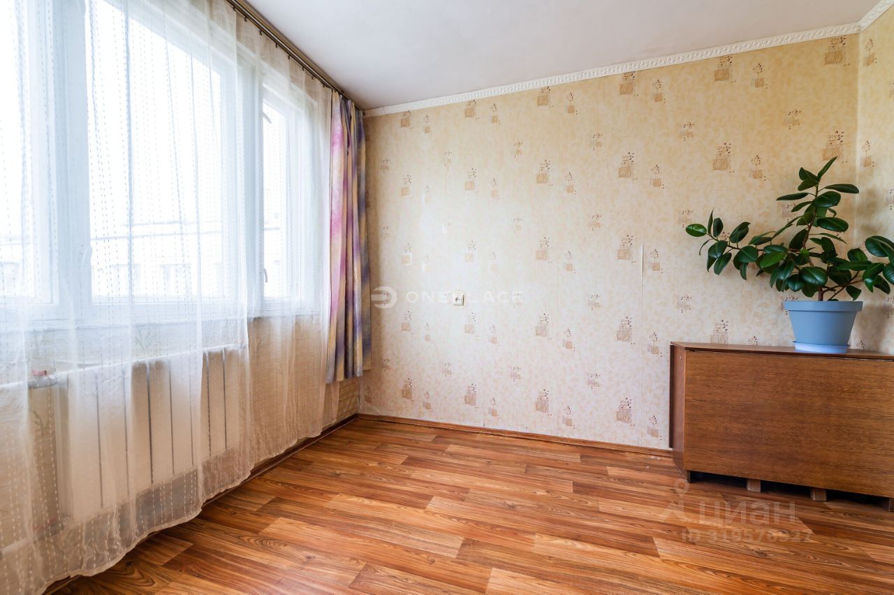 Продажа 3-комн квартиры на вторичном рынке Серебристый бульвар, 15