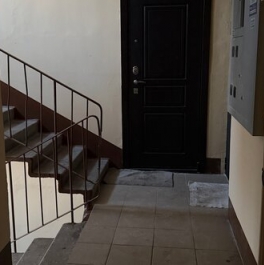 Продажа 2-комн квартиры на вторичном рынке Загребский бульвар,  д. 37/27