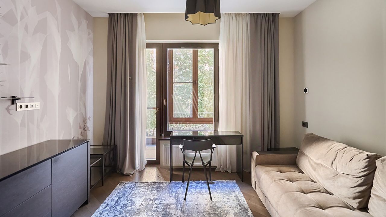 Продажа 4-комн квартиры на вторичном рынке Погодинская улица, 4