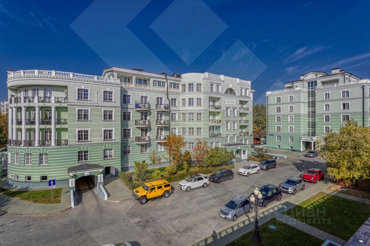 Продажа 6-комн квартиры на вторичном рынке Береговая улица,  д. 8