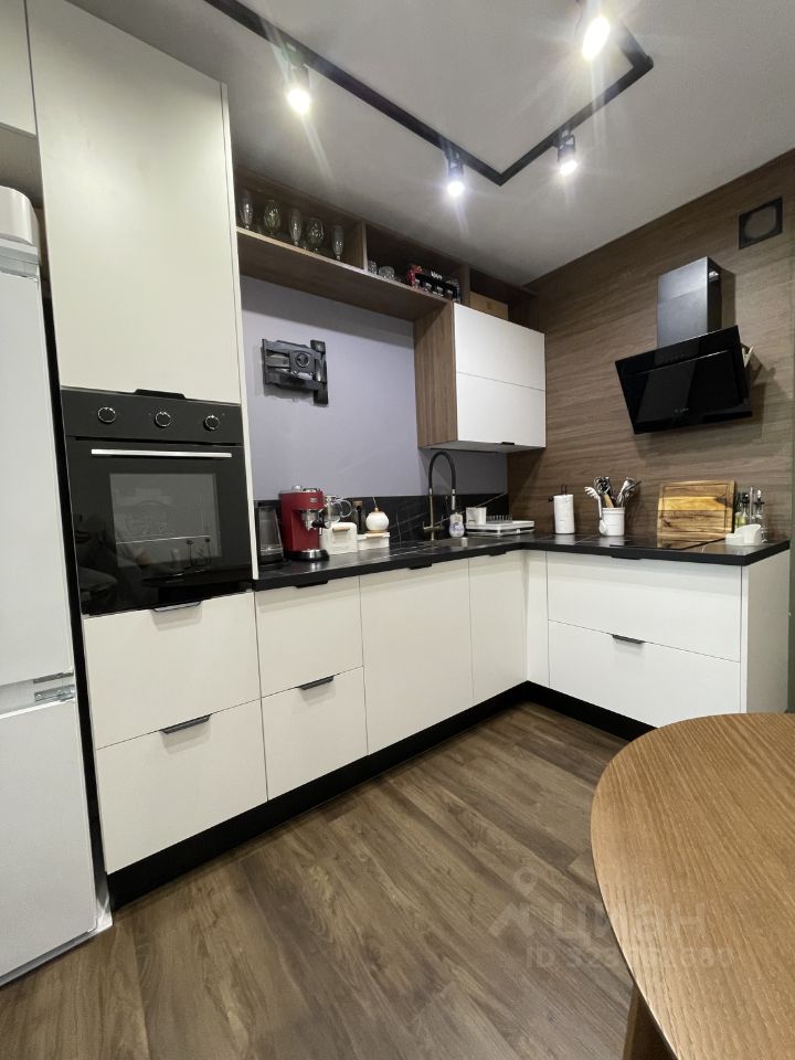 Продажа 1-комн квартиры на вторичном рынке улица Русановская, 18к1