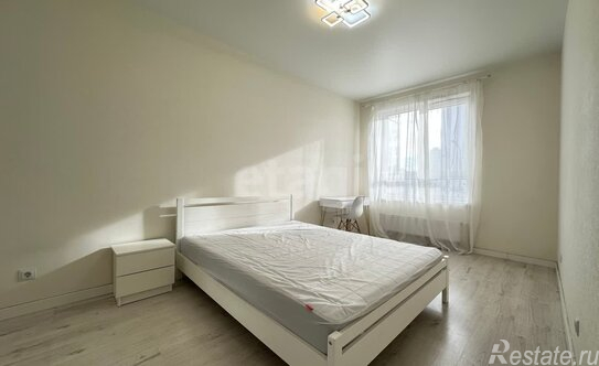 Продажа 1-комн квартиры на вторичном рынке проспект Авиаконструкторов,  д. 61