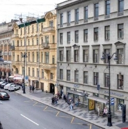 Продажа 3-комн квартиры на вторичном рынке Морская М. ул,  д. 7