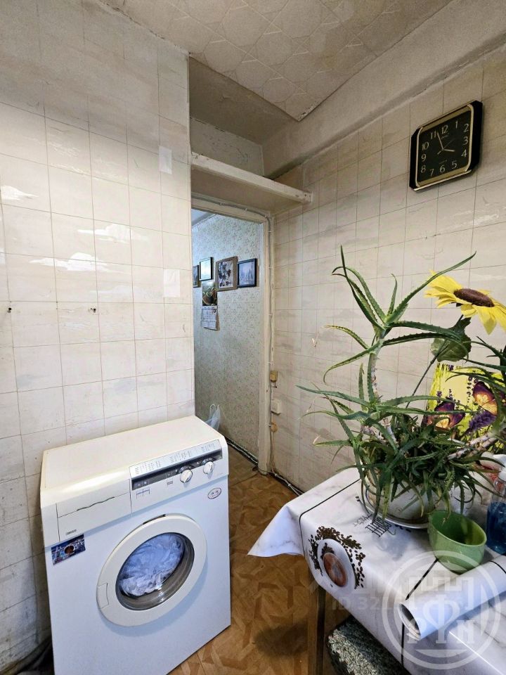 Продажа 1-комн квартиры на вторичном рынке проспект Космонавтов, 66