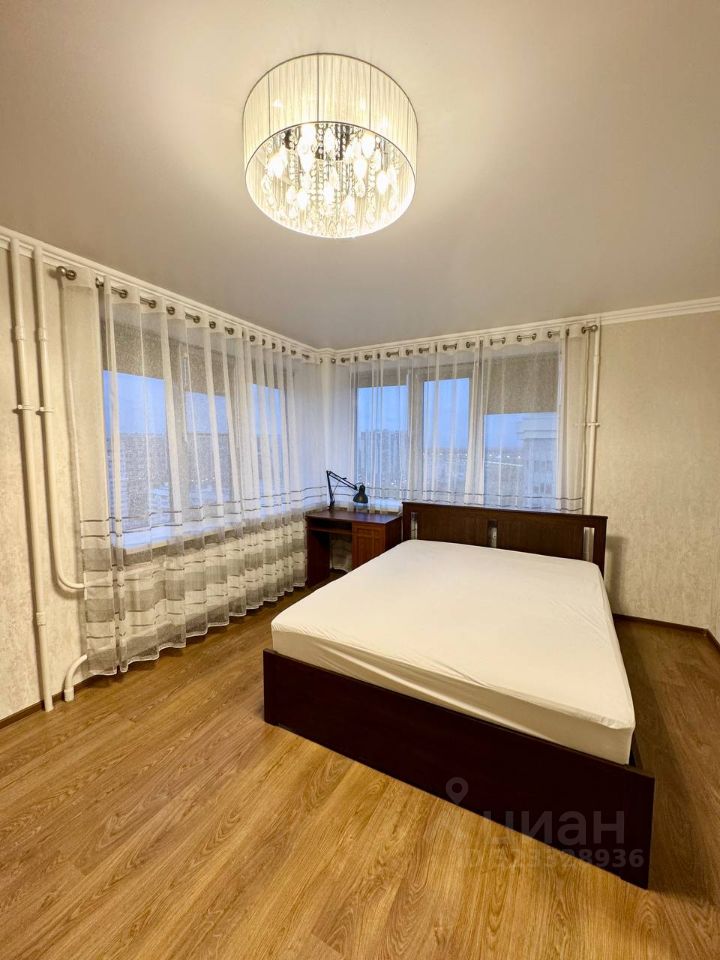 Аренда 2-комн квартиры на вторичном рынке Октябрьская набережная, 126к2