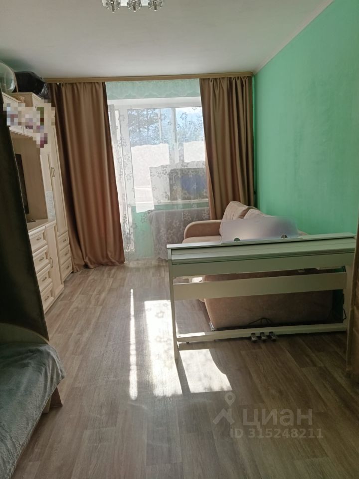 Продажа 1-комн квартиры на вторичном рынке пос. Новый Свет, 43