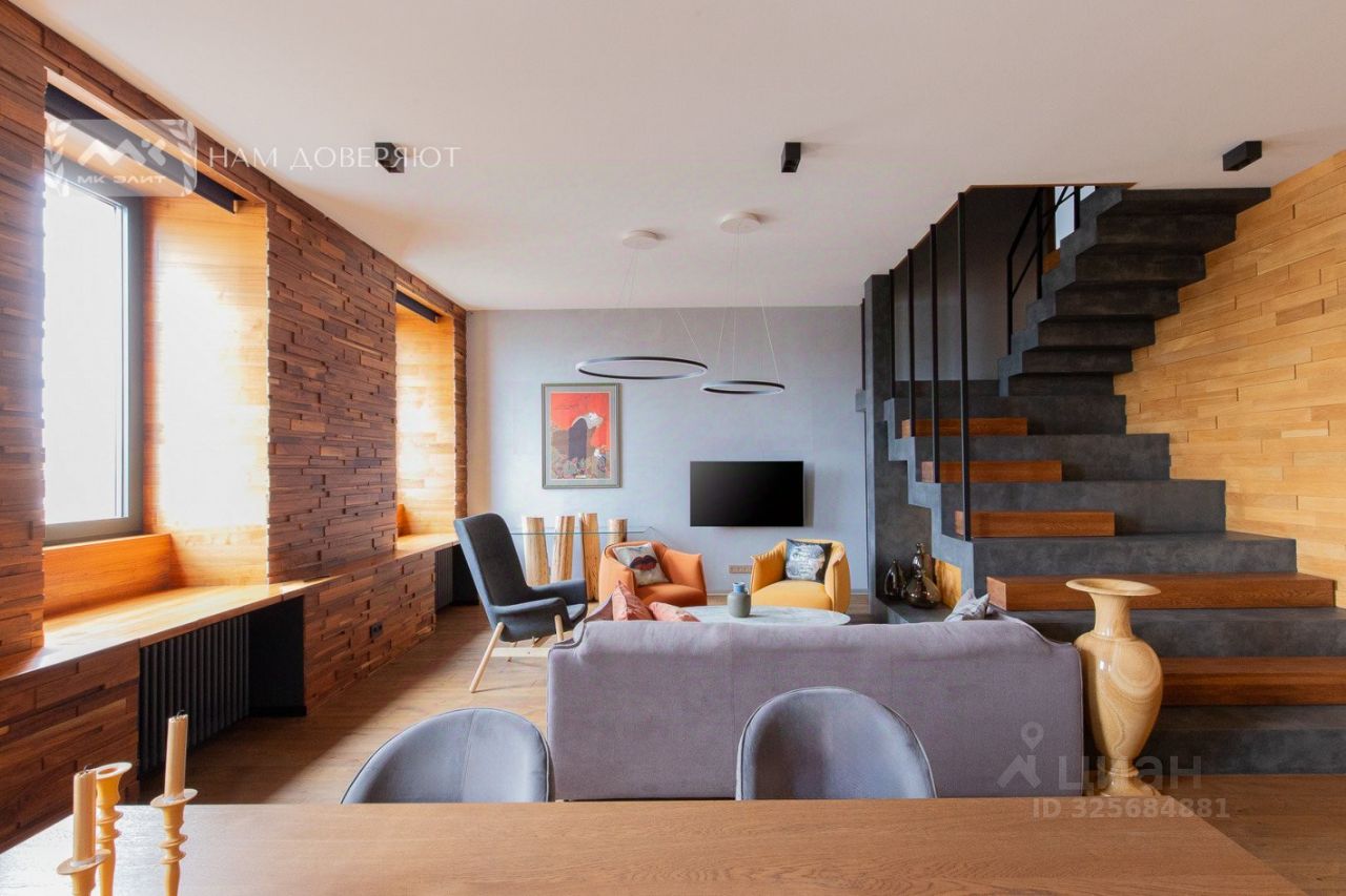 Аренда 4-комн квартиры на вторичном рынке набережная Реки Мойки, 40